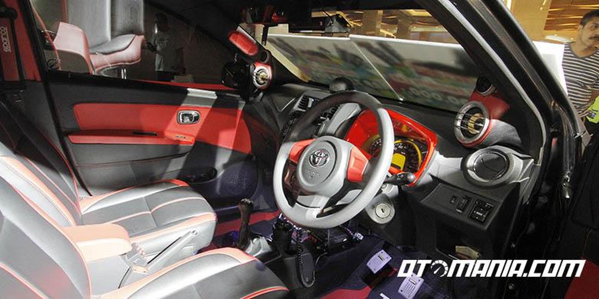 Toyota Agya Black Furious Halaman All Kompascom