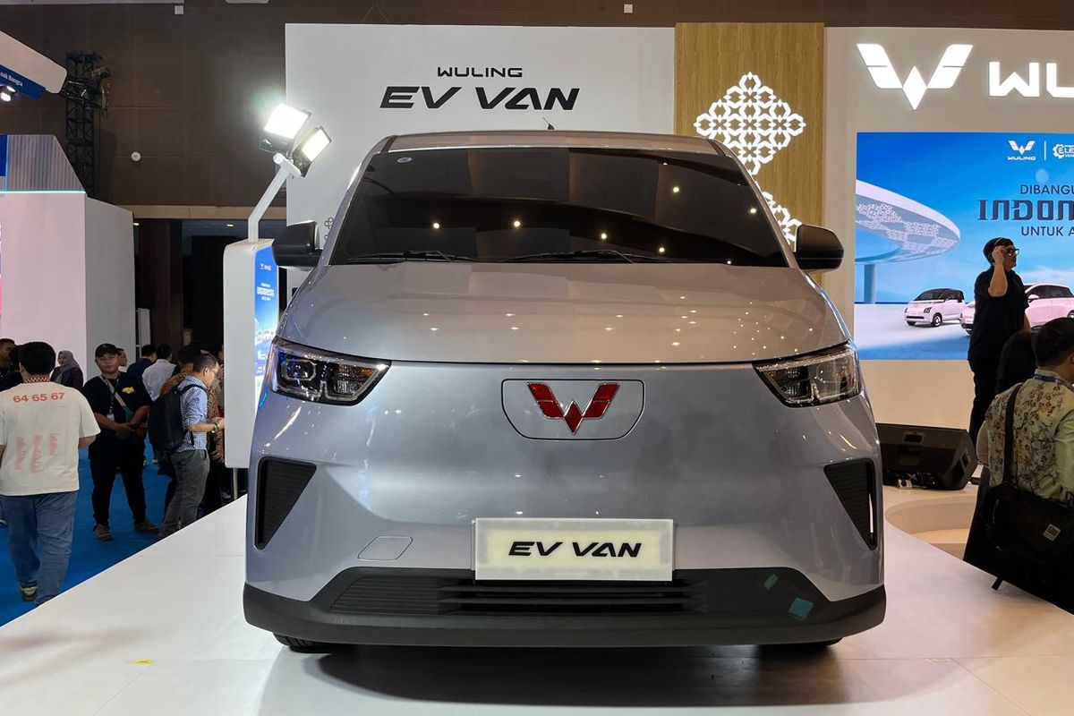 Wuling EV Van hadir di PEVS 2025