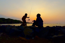 Menjemput Senja di Pesisir Utara Kabupaten Batang