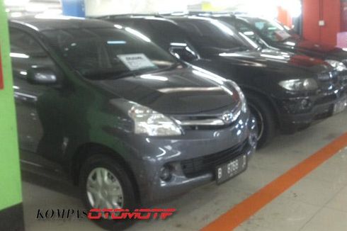 [POPULER OTOMOTIF] Cek Harga Avanza dan Xenia Bekas | Orang Kaya Belum Tertarik Naik Bus Mewah | Update Harga Agya dan Ayla Bekas