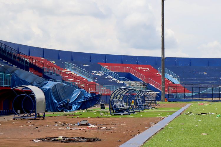 Kondisi Stadion Kanjuruhan pasca tragedi yang terjadi pada 1 Oktober 2022 lalu.