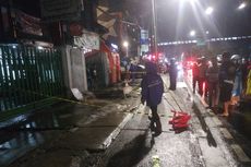 Diduga Ada Kebocoran, Pipa Gas Bawah Tanah di Mangga Besar Terbakar