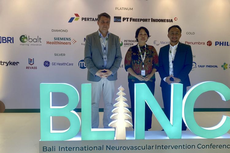 (Dari kiri ke kanan) Prof Rene Chapot, Dr Kumara Tini, dan Dr Affan Priyambodo, saat sesi tanya jawab dengan media di sela-sela kegiatan BLINC di Nusa Dua, Bali, Jumat (26/4/2024).