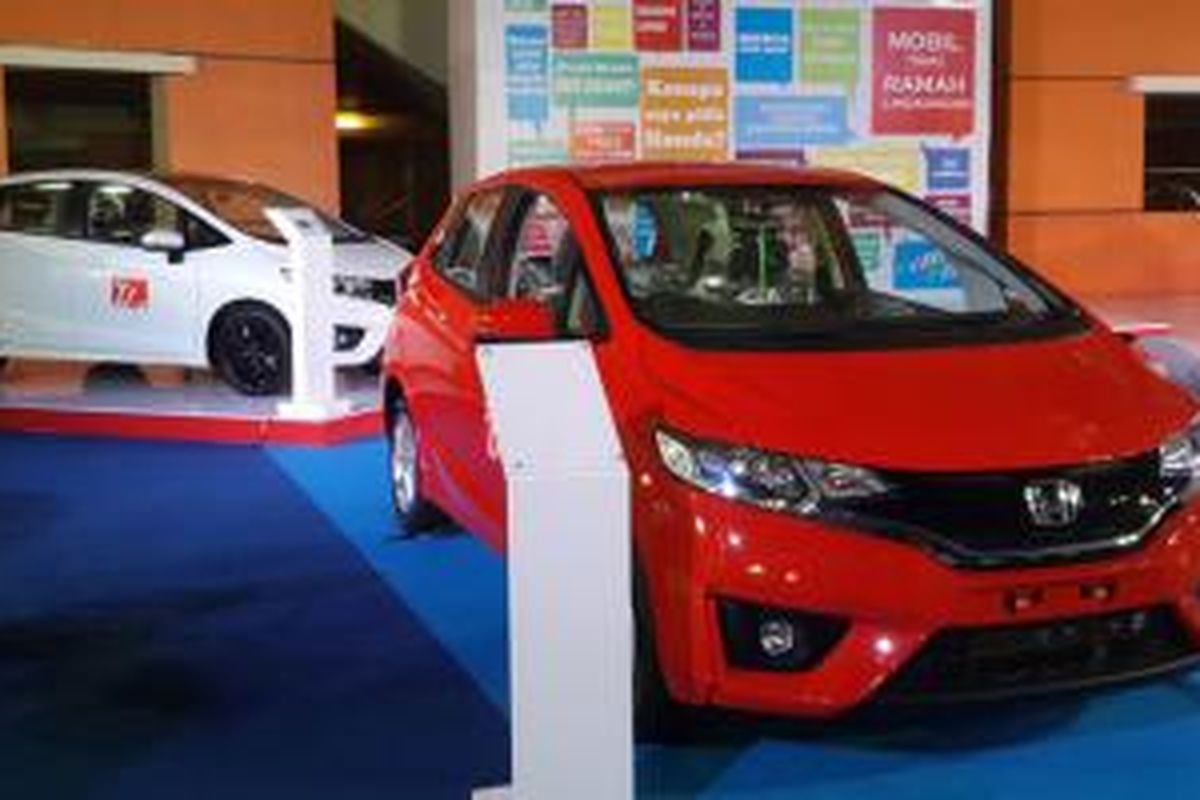 Sejumlah program promosi jelang akhir tahun ditawarkan Honda Jakarta Center dalam pameran di Mal Kelapa Gading, 13-16 November 2014.