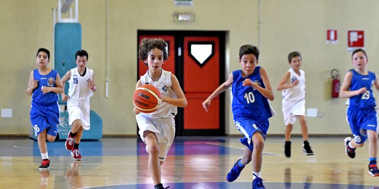 Mengapa Bola Basket Hanya Digemari Oleh Kalangan Menengah Ke Atas?