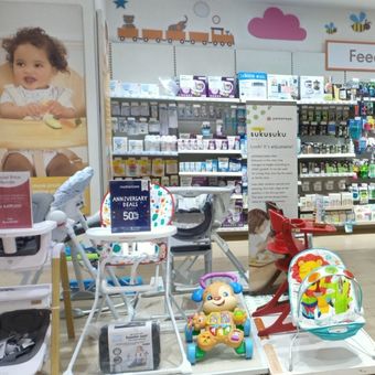Gerai perlengkapan ibu hamil dan anak Mothercare.