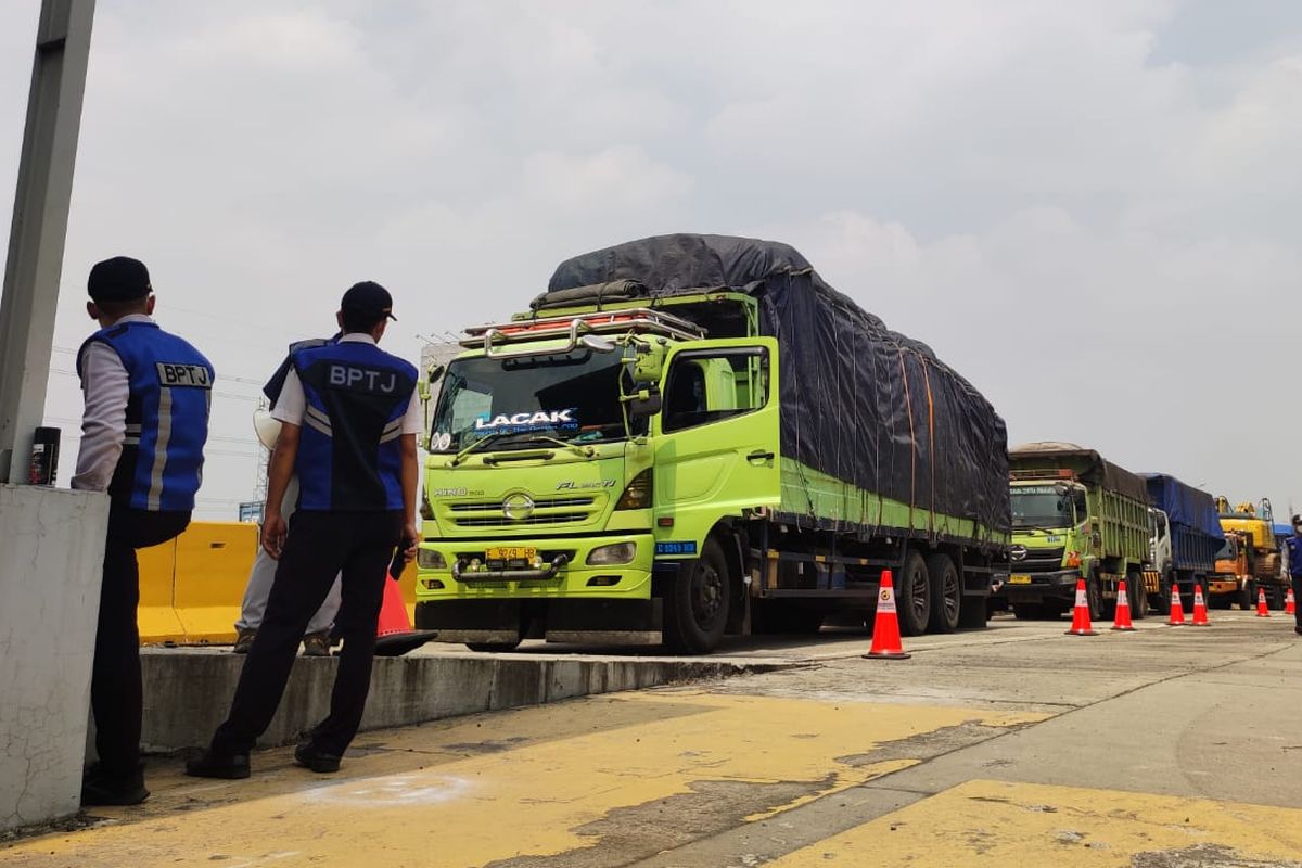 Razia truk ODOL yang sumbang polusi udara