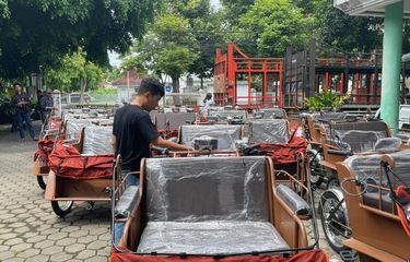 200 Becak Listrik Bantuan Presiden Tiba di Banyuwangi, Khusus untuk Pengayuh Lansia