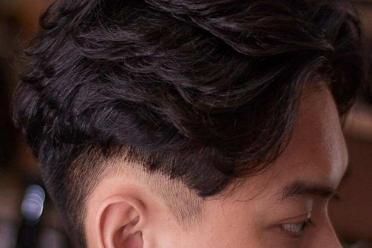 Gaya rambut medium layered
