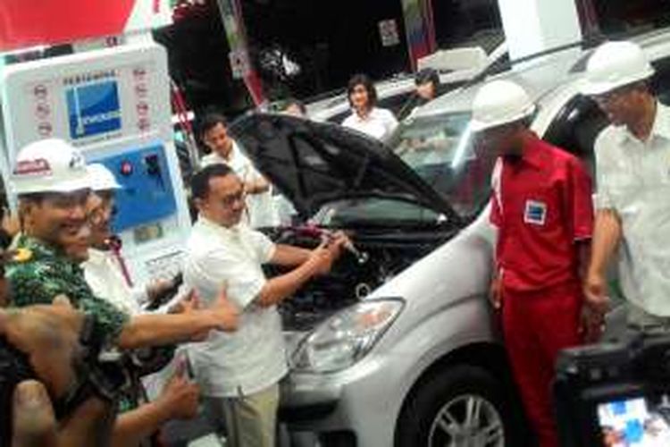 Menteri ESDM Sudirman Said meresmikan beroperasinya SPBG di Balikpapan, secara simbolis dilakukan dengan mengisi satu unit mobik dengan bahan bakar gas.