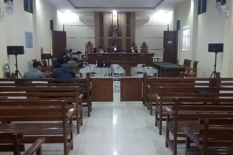 Suasana sidang daring vonis korupsi beras bantuan di Pengadilan Tipikor Tanjung Karang, Kamis (5/11/2020). (FOTO: Dok. Kejari Way Kanan)