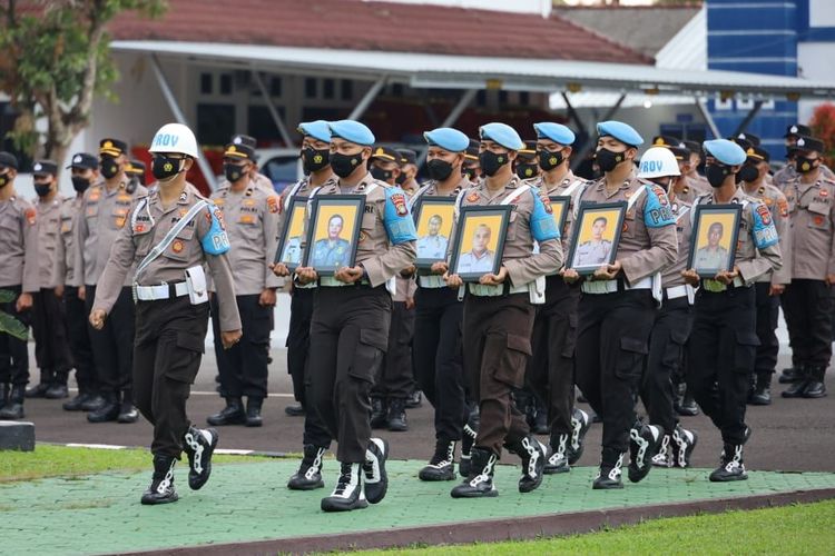 Upacara PTDH terhadap 7 oknum polisi di Bangka Belitung, Senin (28/11/2022).