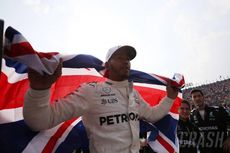 Hamilton Rayakan Juara Formula 1 dengan Keluarga dan Teman Dekat