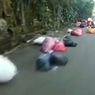Viral Video Tumpukan Sampah di Jalan di Ciputat, Warga Sebut Itu Terjadi Setiap Pagi