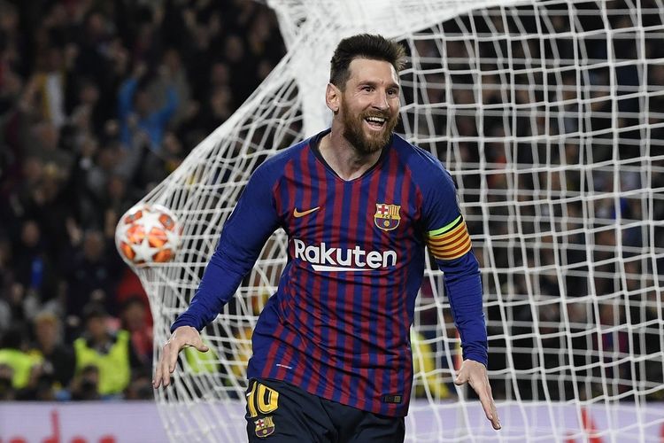 Lionel Messi melakukan selebrasi usai mencetak gol pada laga Barcelona Vs Liverpool di Stadion Camp Nou, Rabu (1/5/2019).