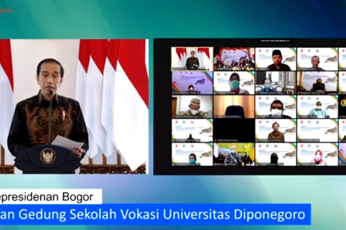 Presiden Jokowi saat memberikan sambutan pada acara peresmian Gedung Sekolah Vokasi Universitas Diponegoro (Undip), Rabu (26/8/2020) secara daring.