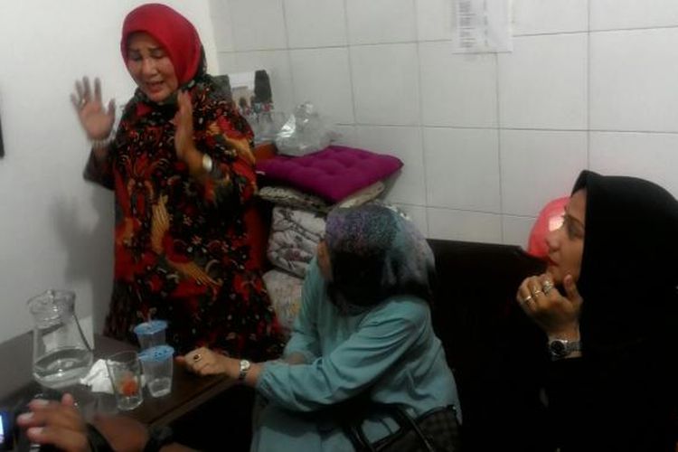 Ketua rombongan jemaah Indonesia dr PT Iman Arafah Travel, Nur Aisyah, Netty salah satu peserta umroh, dan Yupe, istri dari Sudiyono,  mengaku gembira atas kebebasan kedua jemaah mereka dari tahanan polisi Arab Saudi. 