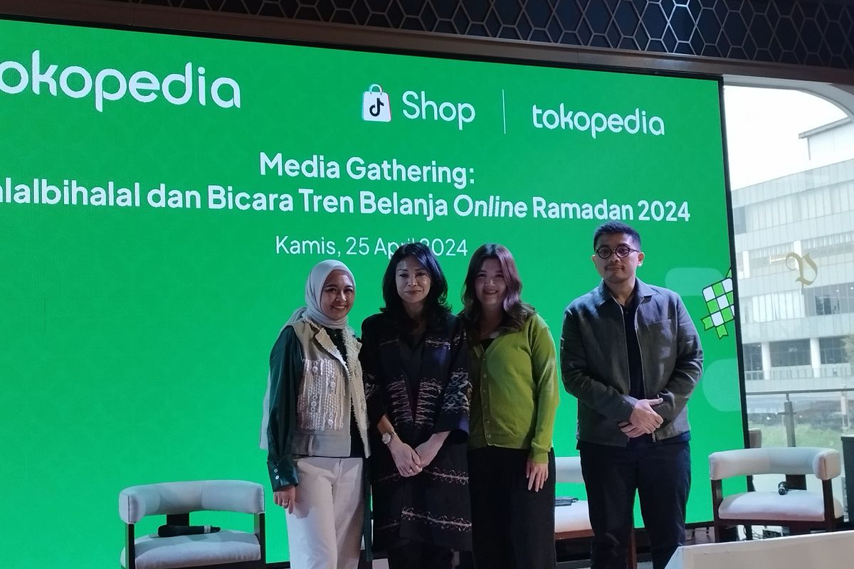 Pembicara di Bicara Tren Belanja Online Ramadan 2024 Tokopedia 