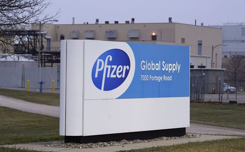 Pfizer Deal Authorizes Generic Pharmaceuticals to Produce Covid-19 Antiviral Pill