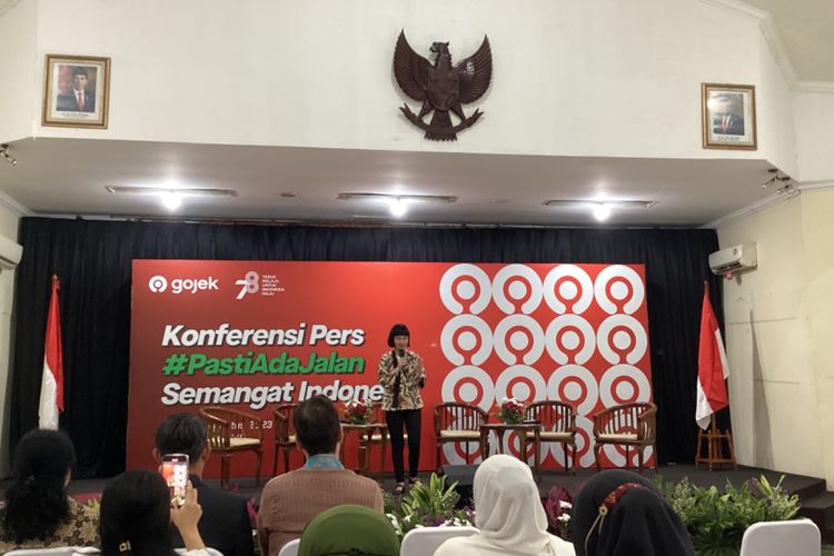 Presiden Gojek Unit Bisnis On-Demand Services GoTo Catherine Hindra Sutjahyo dalam Konferensi Pers Gojek Serukan Semangat Khas Indonesia di Gedung Joang 45, Jakarta, Kamis (10/8/2023).