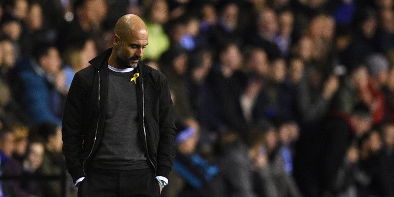 Ekspresi Manajer Manchester City, Josep Guardiola, dalam laga babak kelima Piala FA kontra Wigan Athletic di Stadion DW, Wigan, Inggris, pada 19 Februari 2018.