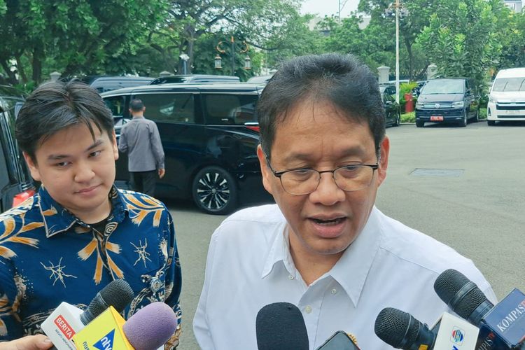 Menteri Keuangan (Menkeu) Purbaya Yudhi Sadewa menyambangi Istana Kepresidenan Jakarta, Selasa (30/9/2025), usai rapat kerja di Dewan Perwakilan Rakyat (DPR) RI. 