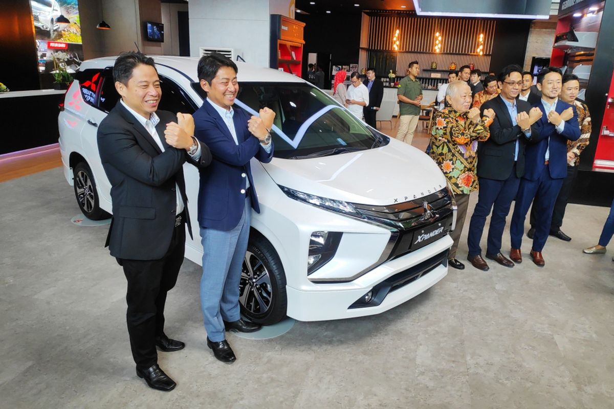 Mitsubishi hadir di kawasan perkantoran Sudirman Jakarta Pusta