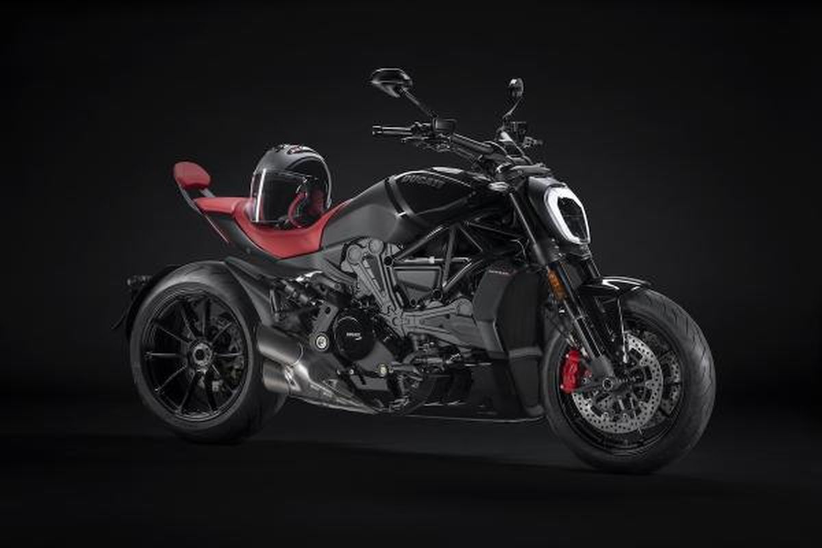 Ducati resmi meluncurkan Ducati XDiavel Nera.