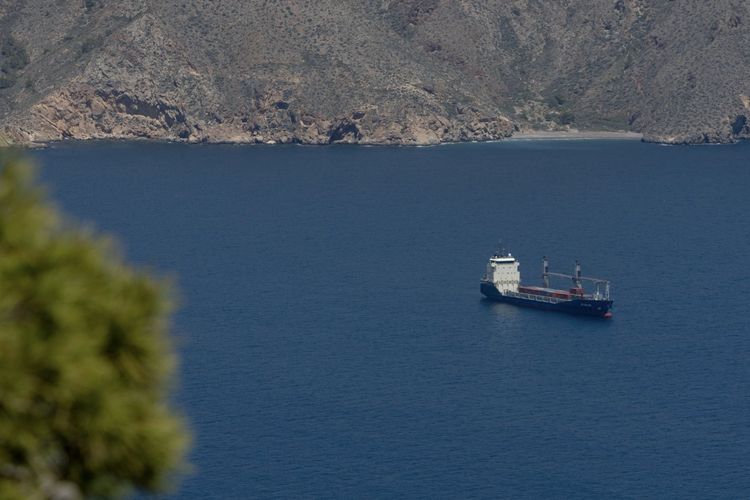 Kapal Borkum terlihat di dekat pelabuhan Cartagena, Spanyol, 16 Mei 2024.