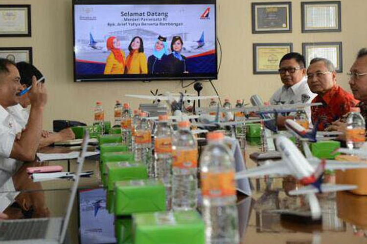 Kunjungan kerja Menteri Pariwisata Arief Yahya ke kantor Sriwijaya Air di Tangerang, Banten, Senin (17/4/2017).