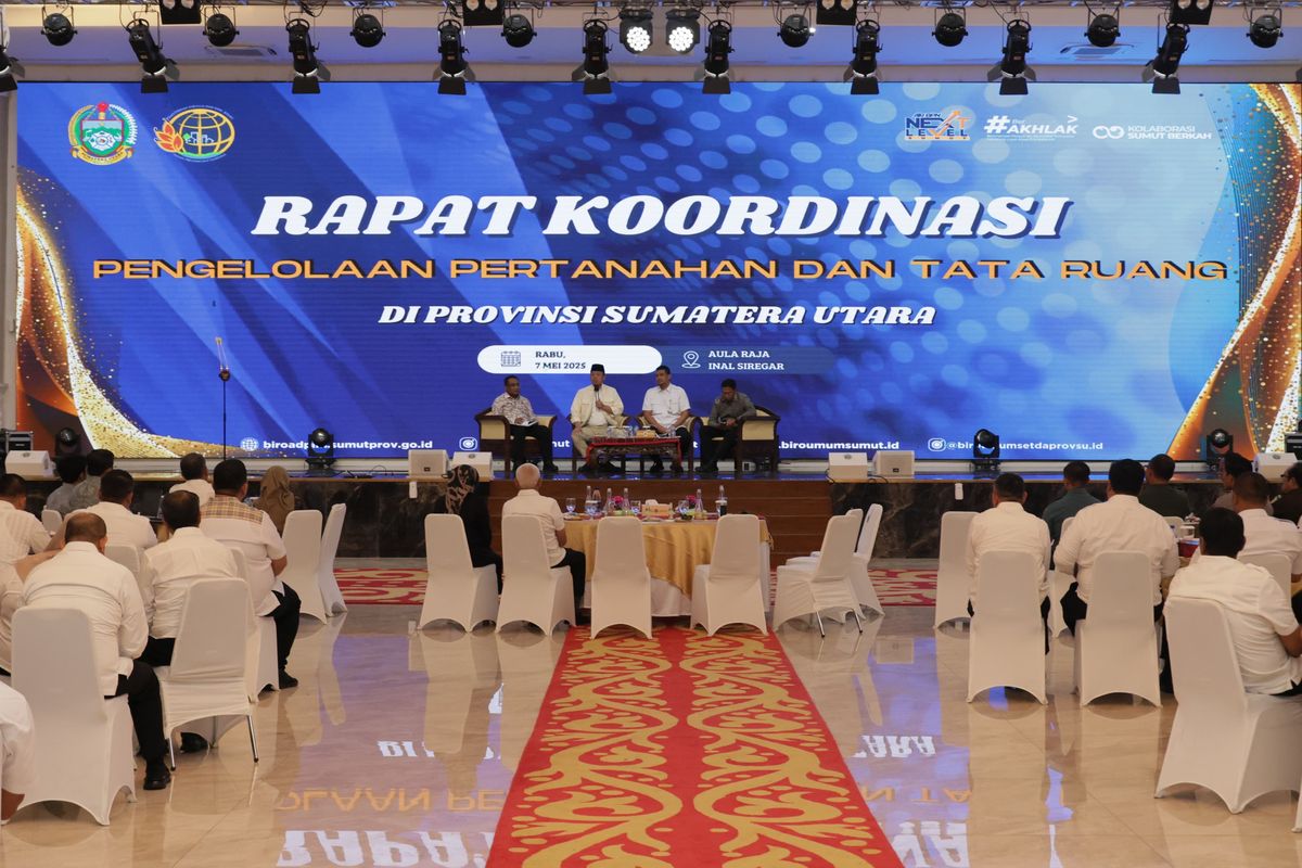 Menteri ATR/Kepala BPN Nusron Wahid saat menghadiri Rapat Koordinasi bersama Pemda se-Sumut pada Rabu (7/5/2025).