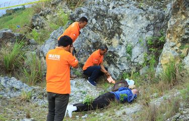 Tim yang dibentuk Polda Sumut bergerak cepat mengecek tempat kejadian perkara (TKP) ditemukannya jasad Bripka Arfan Saragih (AS) di Desa Simullop, Kelurahan Siogung-ogung, Kecamatan Pangururan, Kabupaten Samosir.