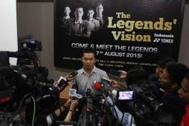 Mantan pebulu tangkis nasional, Taufik Hidayat, saat sesi wawancara YONEX Legends Vision di Jakarta, Selasa (28/7/2015).