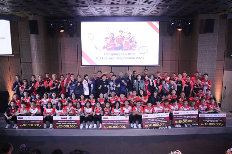 Bakti Olahraga Djarum Foundation memberikan apresiasi kepada atlet-atlet PB Djarum berprestasi selama tahun 2023 di Galeri Indonesia Kaya, Jakarta Pusat, Selasa (6/2/2024). 
