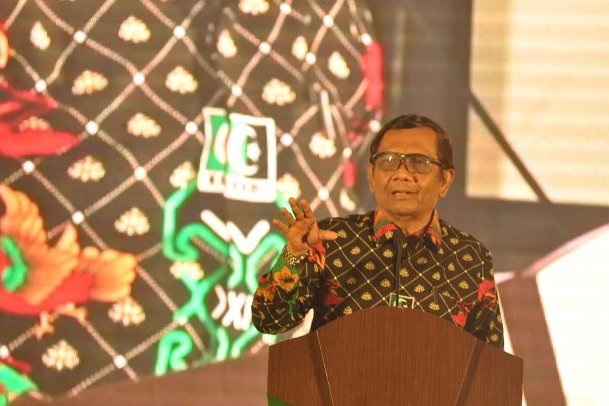 Mahfud MD: Dalam politik demokrasi berkeadaban itu para anggota KAHMI harus menjunjung tinggi nilai serta norma yang berlaku di Indonesia, Kamis (24/11/2022).