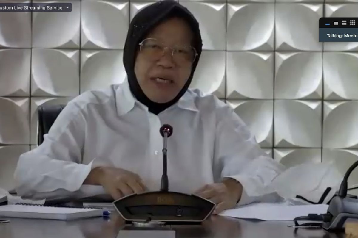 Menteri Sosial (Mensos) Tri Rismaharini dalam acara webinar DACON 2021 The Global Impact of Covid-19 Pandemic: Action and Future Recommendations, di Jakarta, Kamis (23/9/2021).