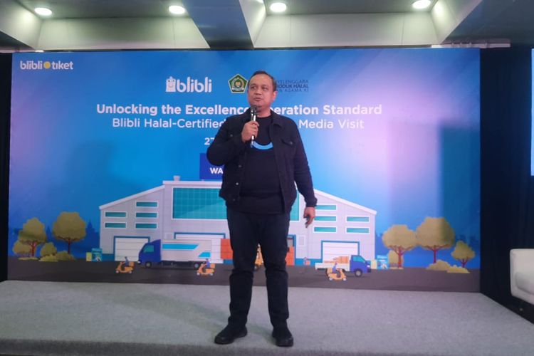 Sindu Sirat, VP Supply Management PT Global Digital Niaga Tbk (Blibli), saat Acara Unlocking the Excellence Operation Standard: Blibli Halal-Certified Warehouse Media Visit.