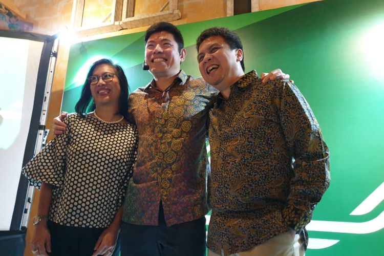 Neneng Goenadi, Managing Director of Grab Indonesia, CEO Grab, Anthony Tan, Ridzky Kramadibrata, President Director Grab Indonesia.
