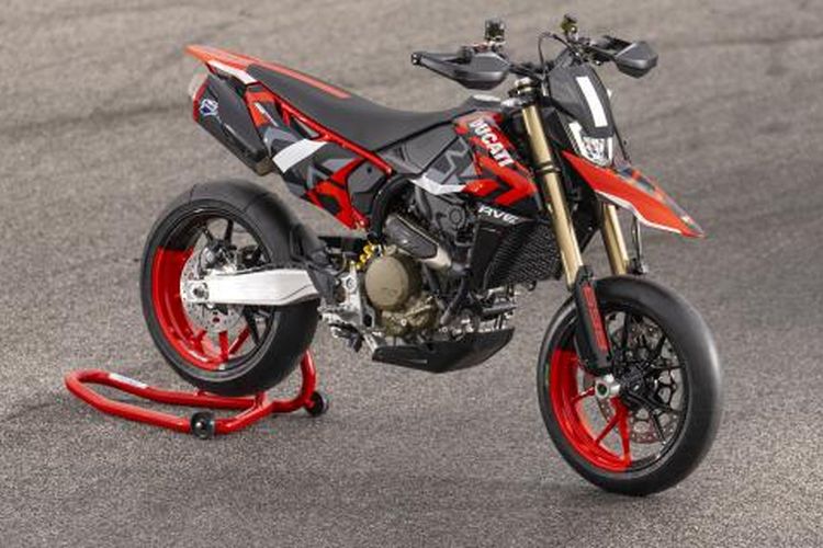 Ducati Hypermotard 698 Mono resmi meluncur, harga mulai Rp 213 jutaan