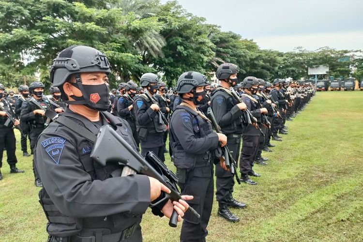 Apel pasukan jelang ulang tahun Gerakan Aceh Merdeka (GAM) di Lapangan Hiraq, Kota Lhokseumawe, Jumat (3/4/2021)