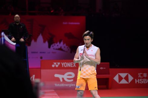 BWF World Championship 2022: Teriakan Bocah Buat Kento Momota Berikan Poin Cuma-cuma