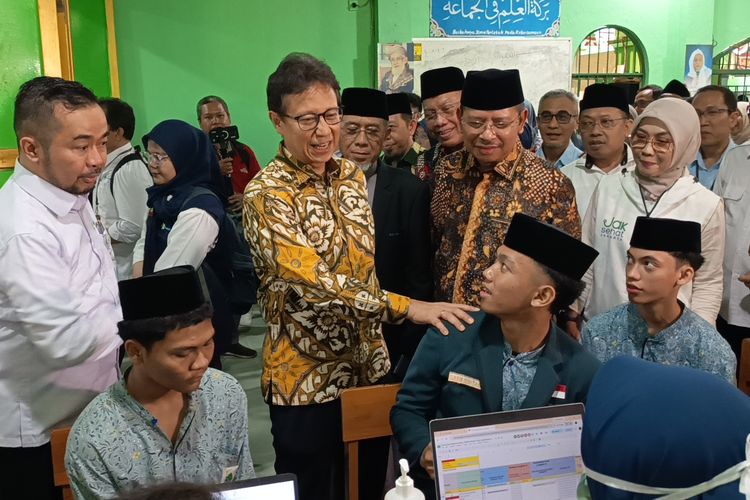 Kemenkes Siapkan 10.000 Alat Rontgen untuk Skrining TBC di Puskesmas