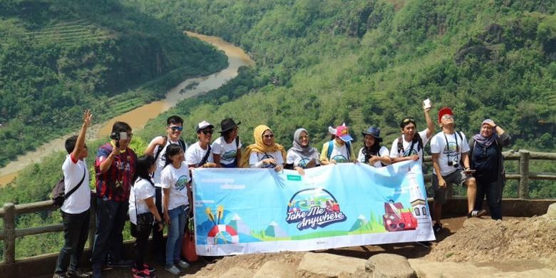 Para pemenang kompetisi Take Me Anywhere 2 berlibur ke Yogyakarta selama tiga hari mulai Jumat hingga Minggu (16/10/2016).