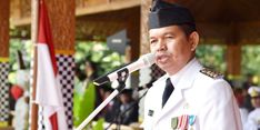 Masyarakat Purwakarta Gelar Kirab Bendera Merah Putih 