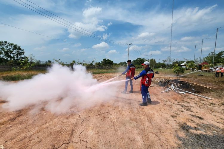 Mengantisipasi potensi terjadinya kebakaran hutan dan lahan (karhutla) terutama di sekitar jalan tol yang dipicu cuaca panas, PT Hutama Karya (Persero) melakukan berbagai upaya pencegahan.