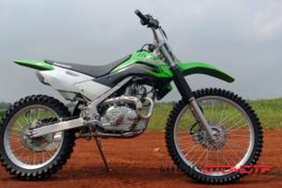 Kawasaki KLX spesifikasi khusus 