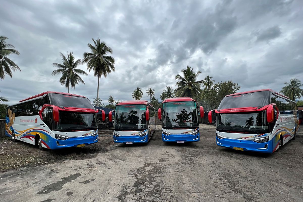  PO Transport Express Jaya gunakan Hino RM 280