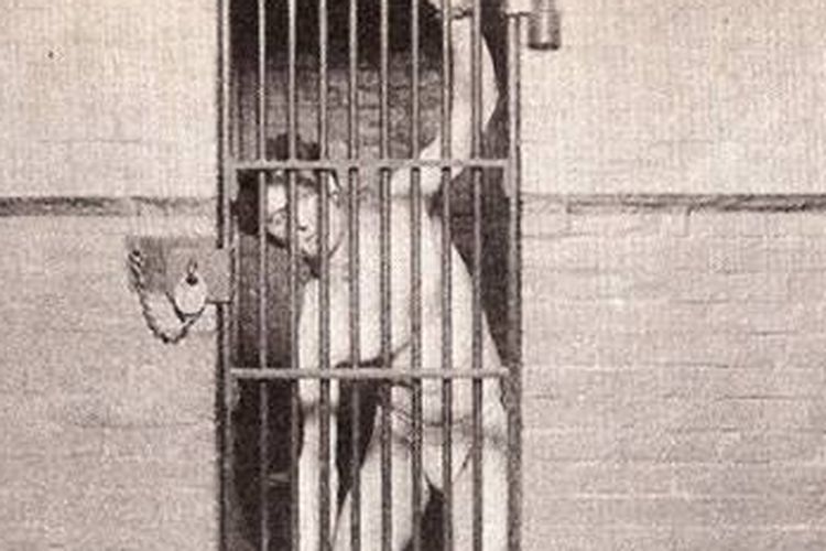 Harry Houdini Jail Escape.