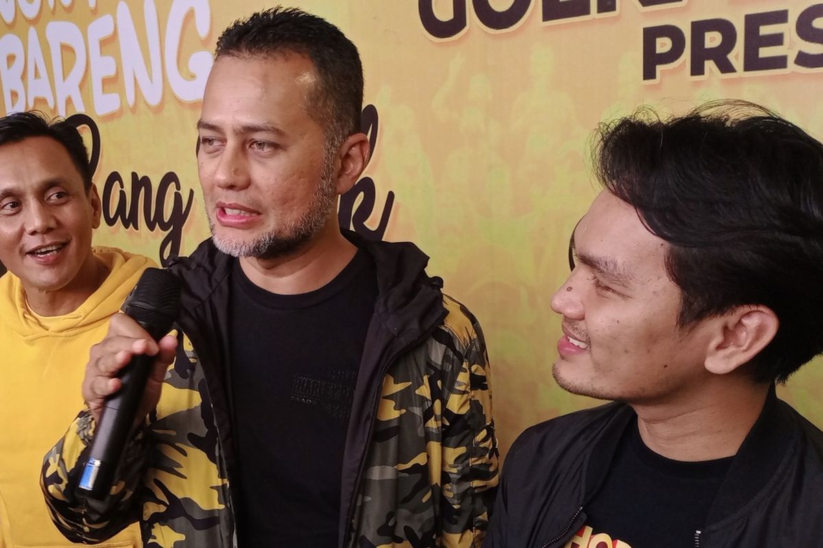 Musa Rajeckshah usai menonton film Ngeri-ngeri Sedap bersama sang sutradara Bene Dion Rajaguk-guk di CGV Cinemas Focal Point di Jalan Ringroad, Kota Medan, Minggu (26/6/2022)