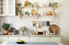 5 Ide Rak Dapur yang Cantik dan Fungsional